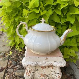 Vintage TPM White Gold Trim Teapot